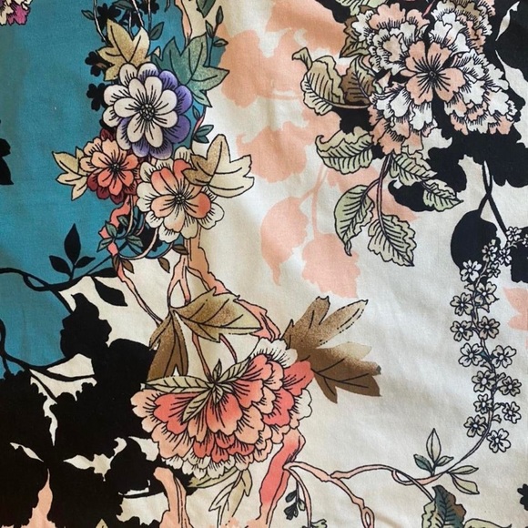 guess y2k pink and blue floral halter top - Picture 2 of 4